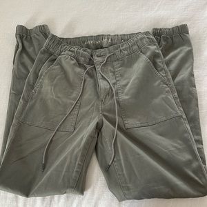 American Eagle Jogger Pant Size 8, Color Olive